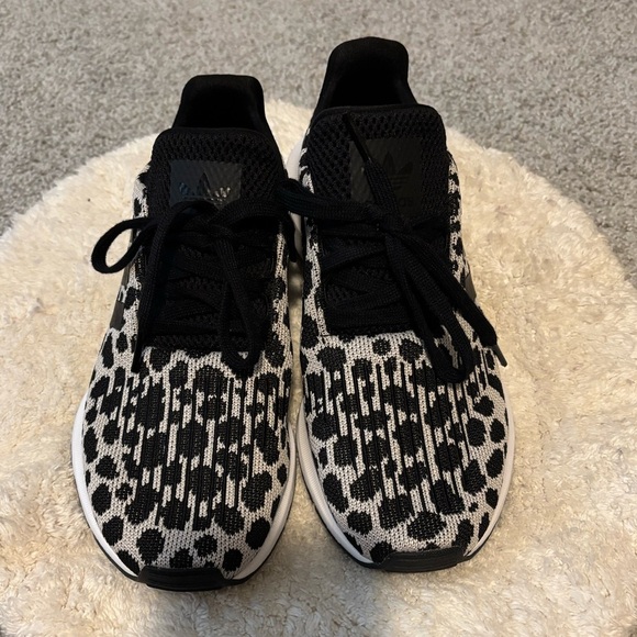 adidas Shoes - Adidas Original Swift Run BD7962 Cheetah Leopard Print Women’s Running Shoes Sz6